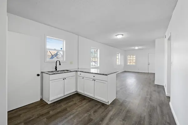 1334 Stillwater AVE Saint Paul, MN 55106