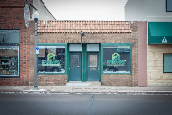 123 Main ST N,  Cambridge,  MN 55008