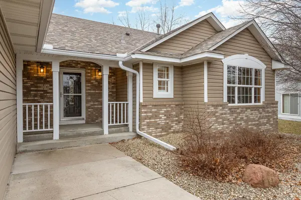 9032 Farnsworth CT N, Brooklyn Park, MN 55443