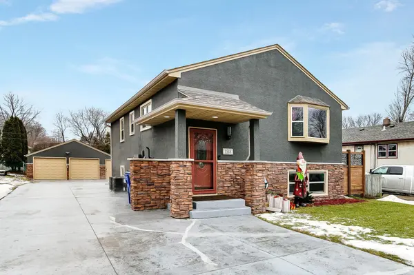 1518 Pacific ST, Saint Paul, MN 55106