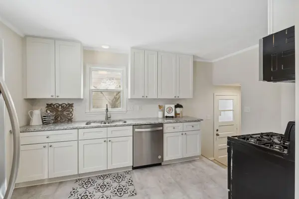 136 17th AVE N, Hopkins, MN 55343