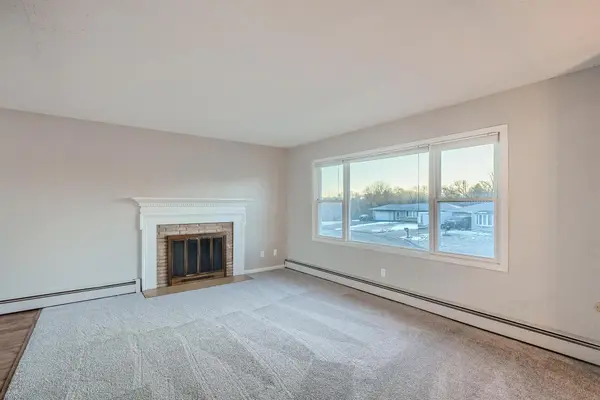 2134 Jade PT, Eagan, MN 55122
