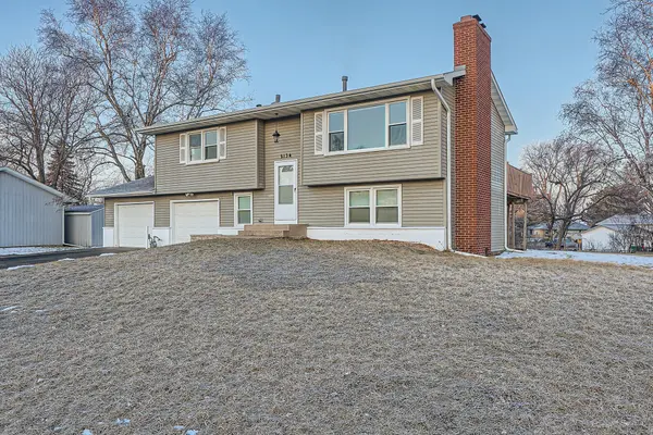 2134 Jade PT, Eagan, MN 55122