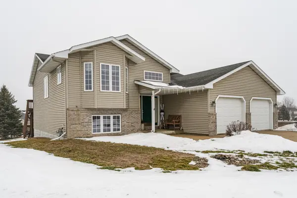 807 Robert ST SE, Stewartville, MN 55976