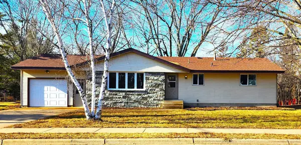 109 5th AVE S, Isanti, MN 55040