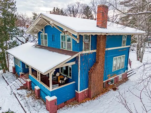 301 Lakeview BLVD, Coleraine, MN 55722
