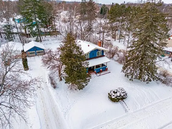 301 Lakeview BLVD, Coleraine, MN 55722