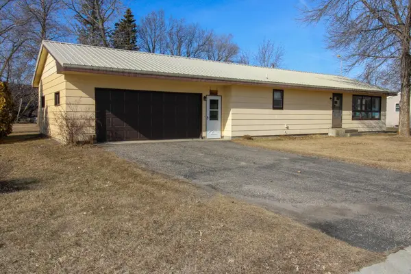 111 Muyres AVE, Carlos, MN 56319