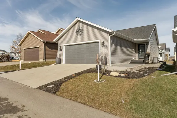 6084 Sandstone ST NW, Rochester, MN 55901