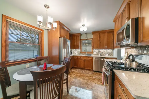 32 Kipling ST, Saint Paul, MN 55119