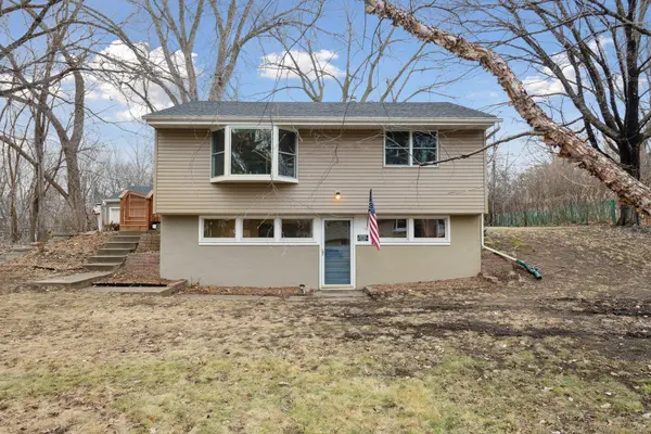 5733 Glen Moor CIR, Minnetonka, MN 55345