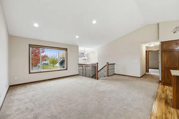 8579 Fairhill LN, Monticello, MN 55362