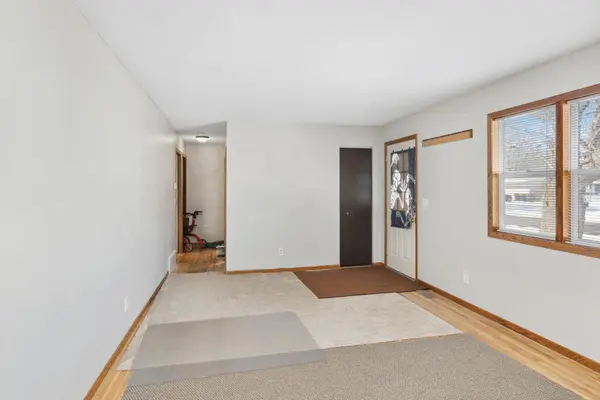 16590 Flagstaff WAY W, Lakeville, MN 55068