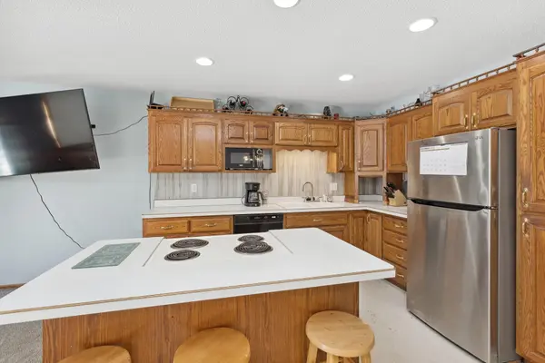 16590 Flagstaff WAY W, Lakeville, MN 55068