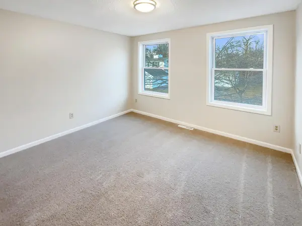 1478 Granada AVE N, Oakdale, MN 55128