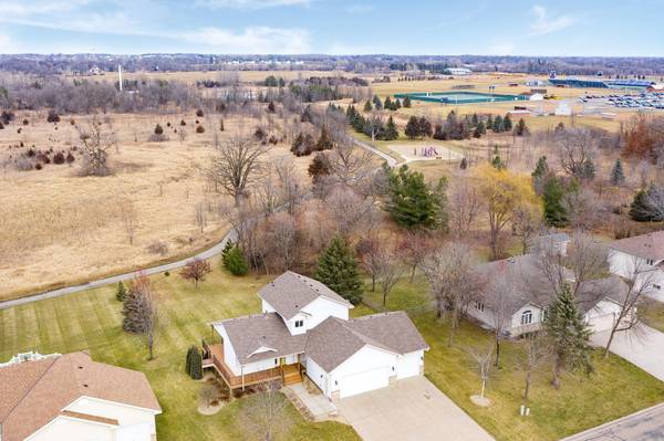 2105 10th Street CIR NE, Buffalo, MN 55313