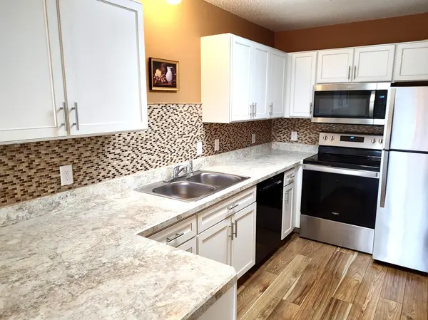 15889 Gooseberry WAY, Apple Valley, MN 55124