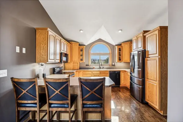 25850 Freeborn AVE, New Prague, MN 56071