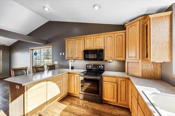 25850 Freeborn AVE, New Prague, MN 56071