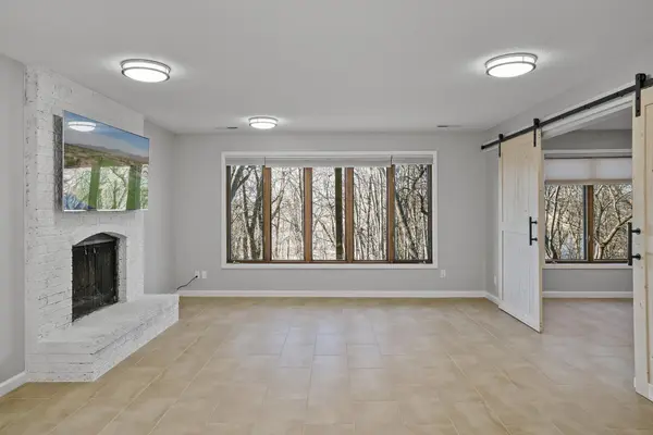 9024 Neill Lake RD, Eden Prairie, MN 55347