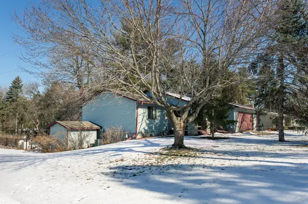 905 Pine Tree TRL, Stillwater, MN 55082