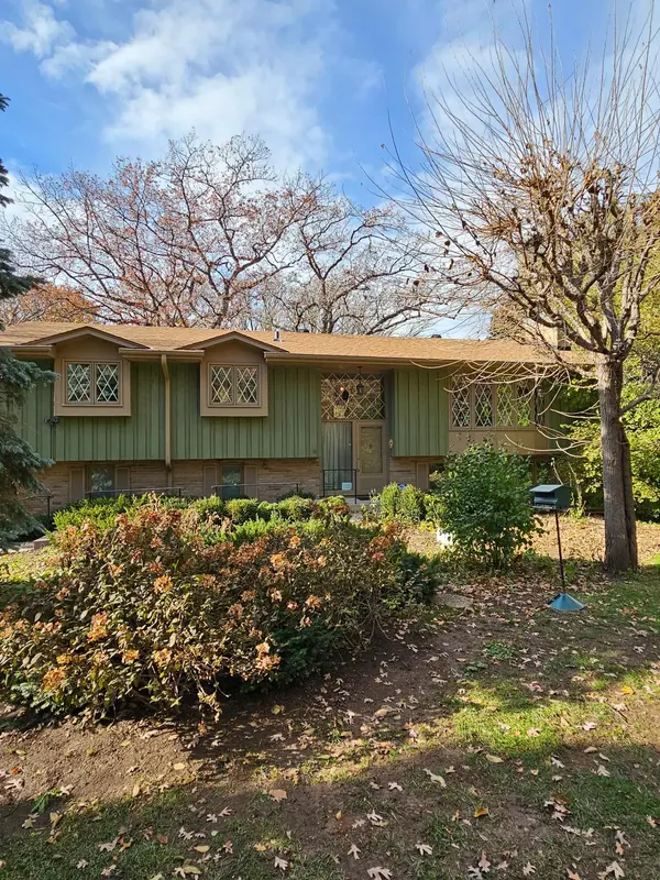 2195 Acorn RD, Roseville, MN 55113