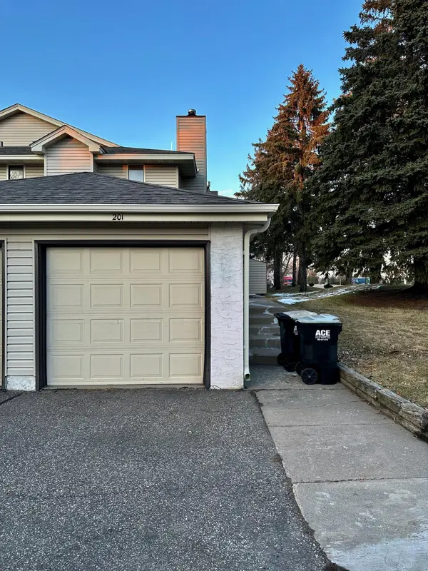 11414 Dogwood ST NW #201, Coon Rapids, MN 55448