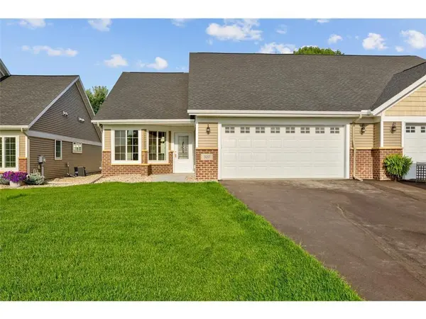 527 Haralson DR, Belle Plaine, MN 56011