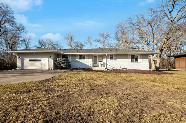 7150 Green Valley RD, Golden Valley, MN 55427