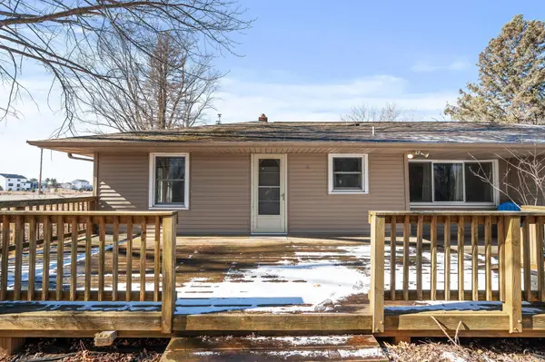 8207 W Broadway AVE, Columbus, MN 55025