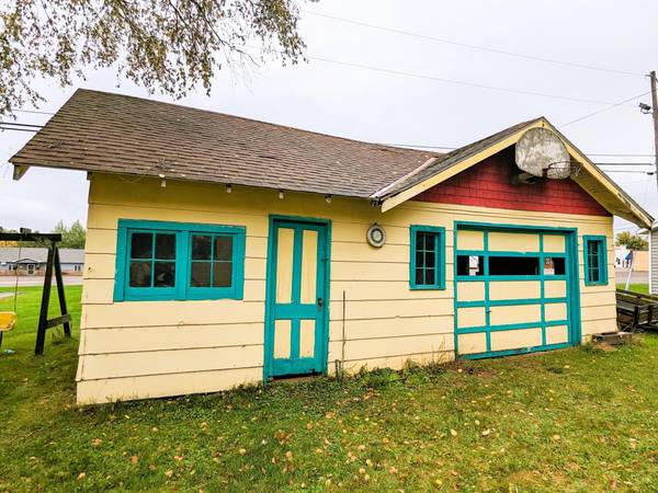 6358 H C Andersen Alle, Askov, MN 55704