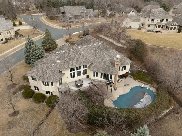 7101 Kenmare DR, Bloomington, MN 55438