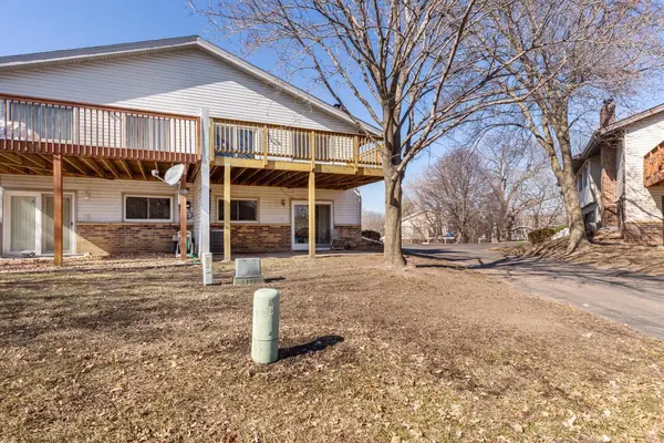 652 E 143rd ST, Burnsville, MN 55337