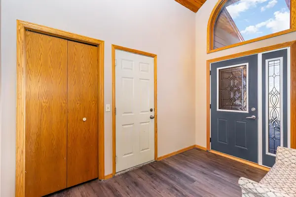 5766 142nd ST W, Apple Valley, MN 55124