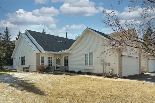 7294 Bordner DR, Inver Grove Heights, MN 55076