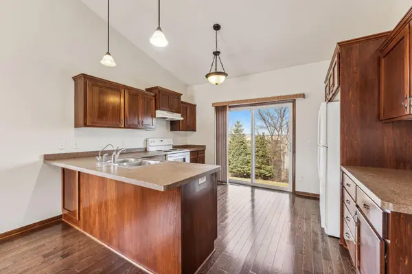 123 Robinson DR, Lino Lakes, MN 55014