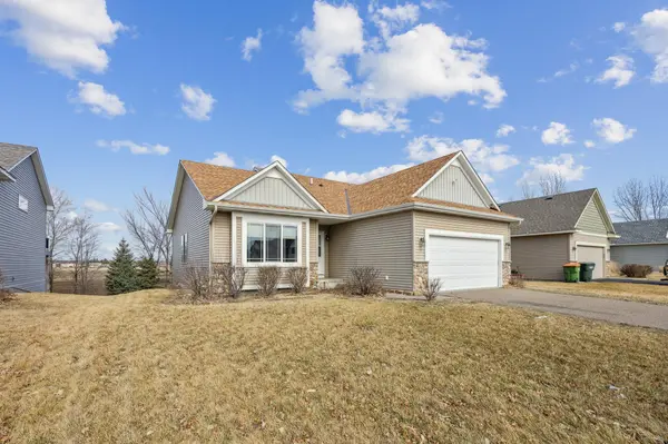 123 Robinson DR, Lino Lakes, MN 55014