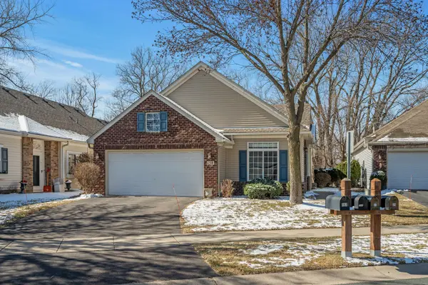 158 Lakeview RD E, Chanhassen, MN 55317