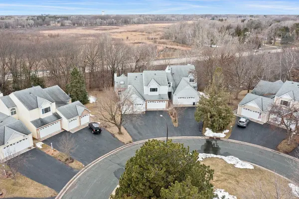 5675 Donegal CT, Shoreview, MN 55126
