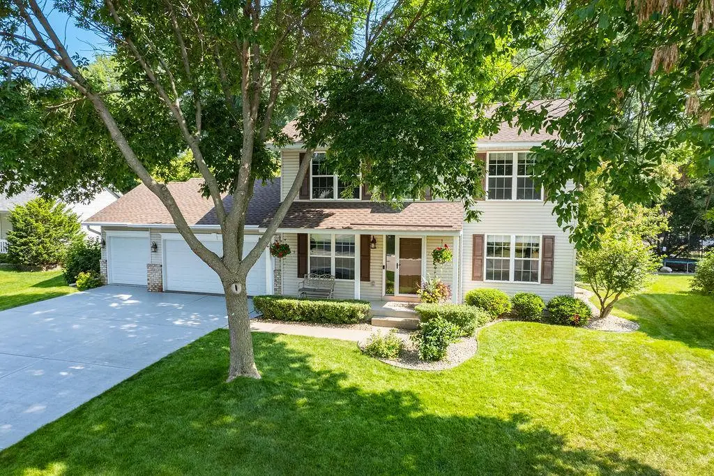8118 Ashford RD, Woodbury, MN 55125