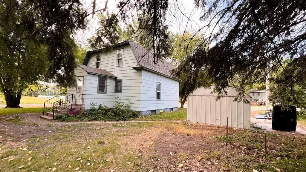 329 Fairgrounds RD, Alexandria, MN 56308