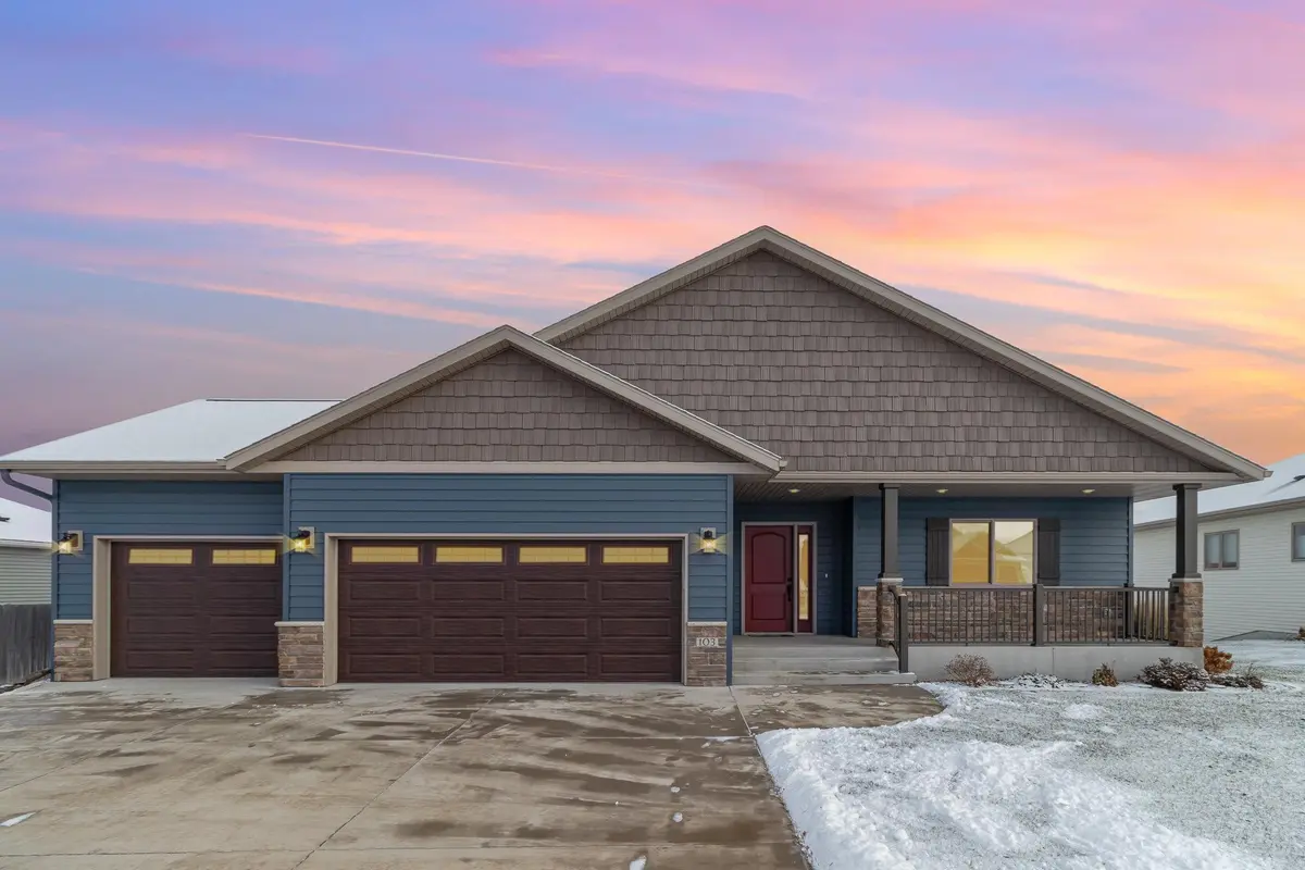 103 Winden WAY, Avon, MN 56310