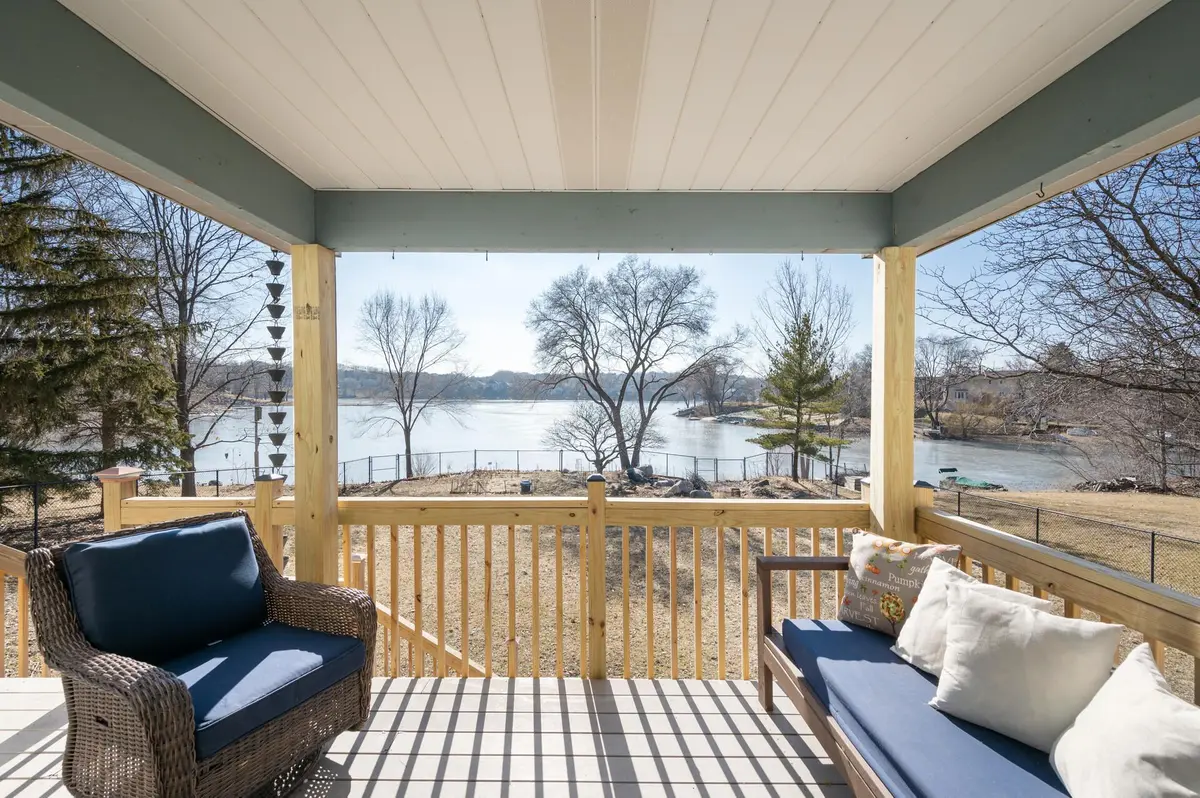15768 Highview DR, Apple Valley, MN 55124