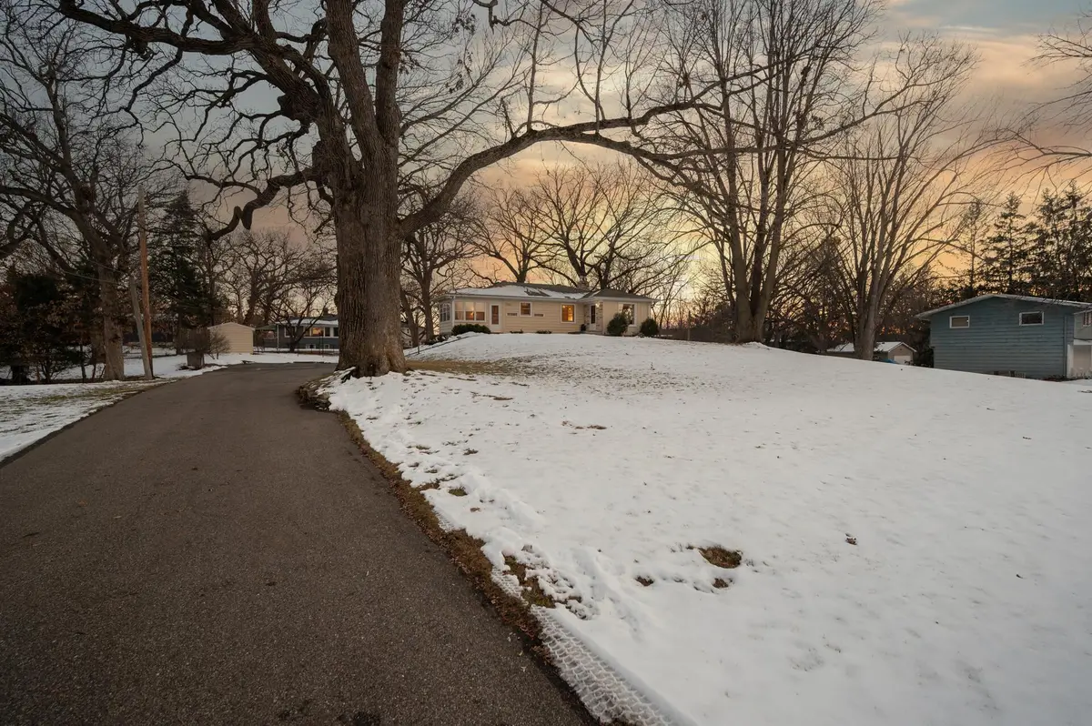 7021 Country Club DR, Golden Valley, MN 55427