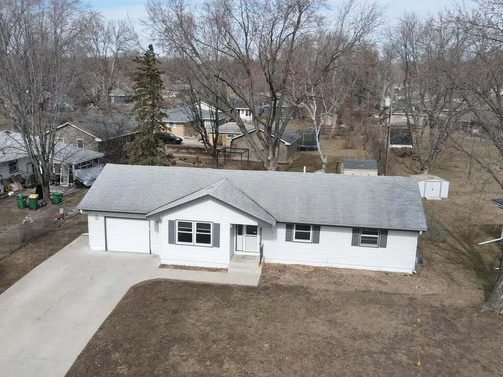 1012 72nd AVE N, Brooklyn Center, MN 55430
