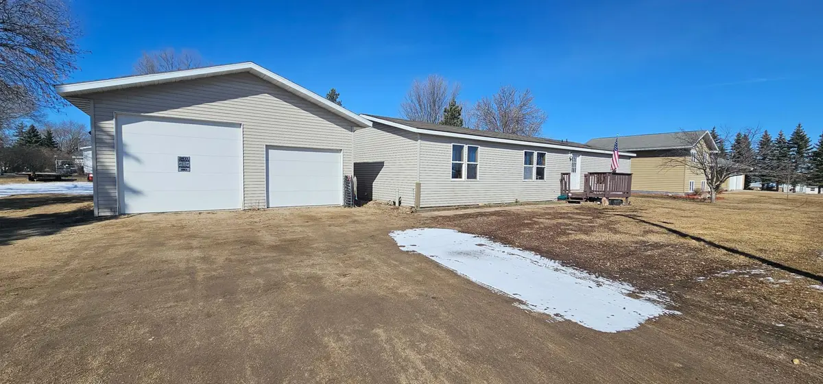 211 2nd ST, Henning, MN 56551