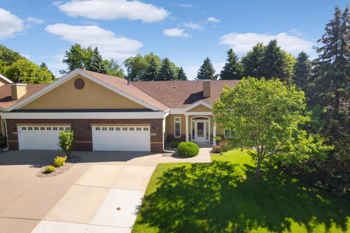 377 Whispering LN, Hastings, MN 55033