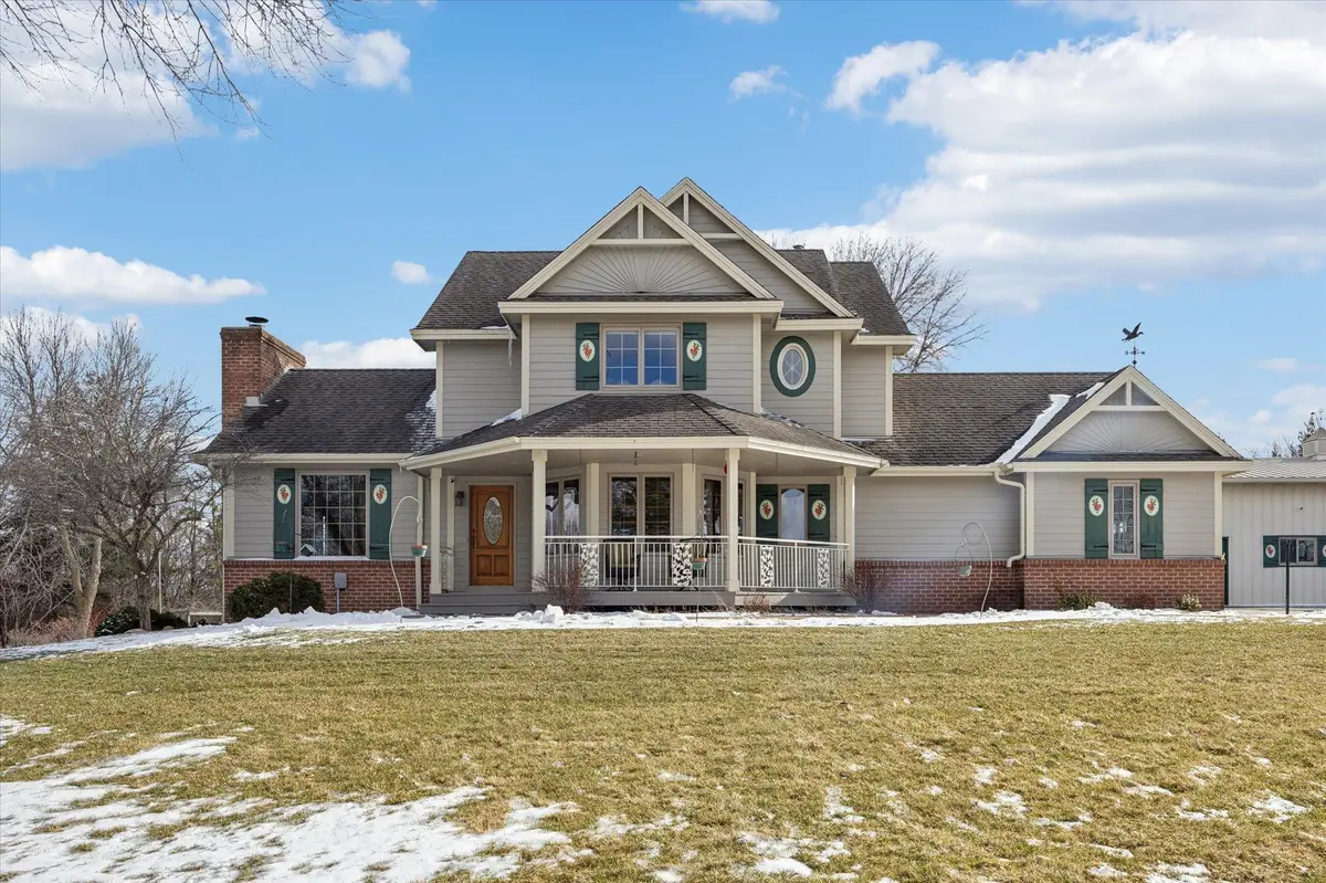 1581 E 260th ST, Cedar Lake Twp, MN 56071
