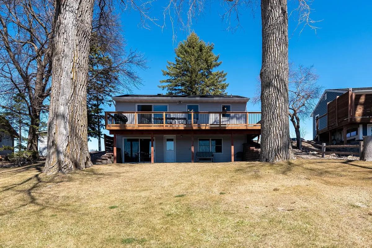 49156 Riverside LN, Waterville Twp, MN 56096