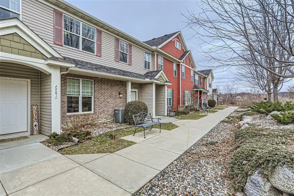 7763 Madelyn Creek DR, Victoria, MN 55386